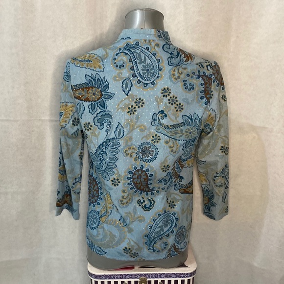 First Issue Y-Neck 3/4 Sleeve Blouse - Picture 4 of 11